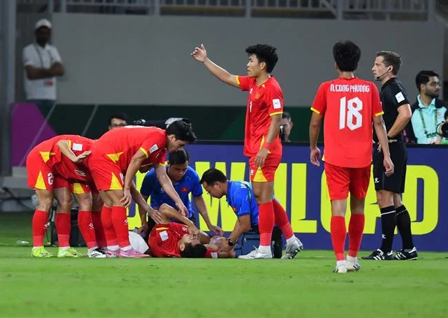Hình ảnh minh họa bảo mật tài khoản b66 app với biểu tượng khóa và các thiết bị điện tử, thể hiện sự an toàn thông tin người dùng